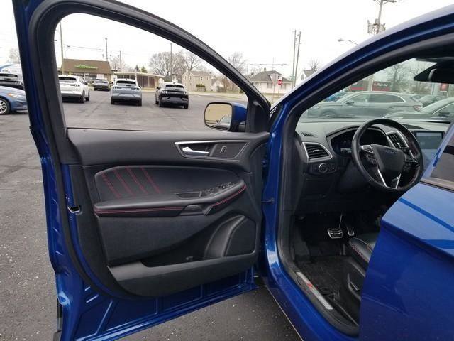 Certified 2023 Ford Edge ST-Line AWD/4WD image 10