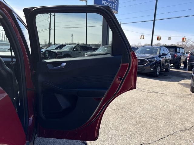 Certified 2023 Ford Escape Platinum w/ Class II Trailer Tow Package image 25
