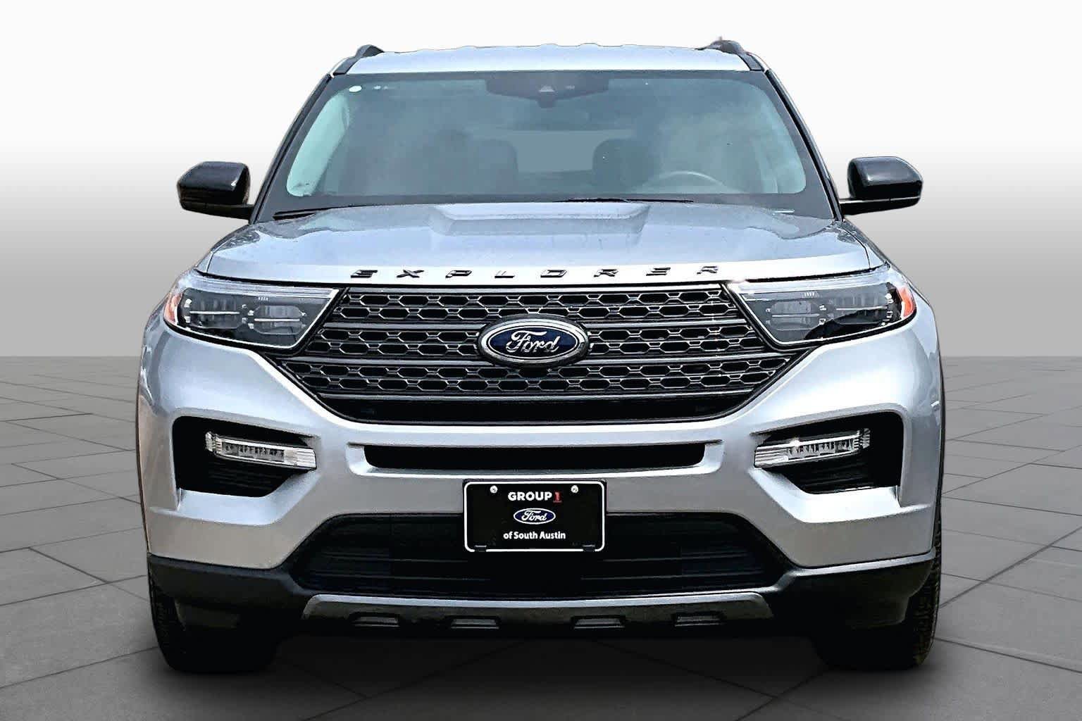 Certified 2023 Ford Explorer XLT w/ Equipment Group 202A RWD image 4