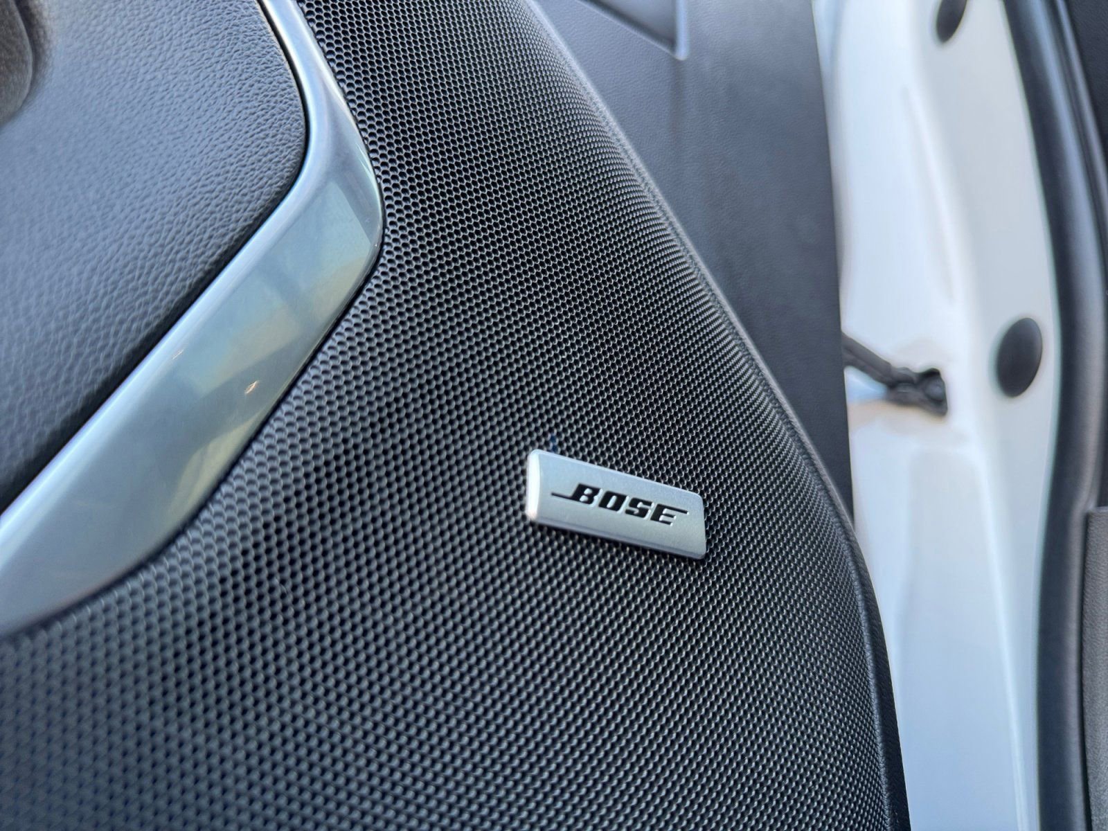 Used 2022 GMC Yukon XL AT4 image 21