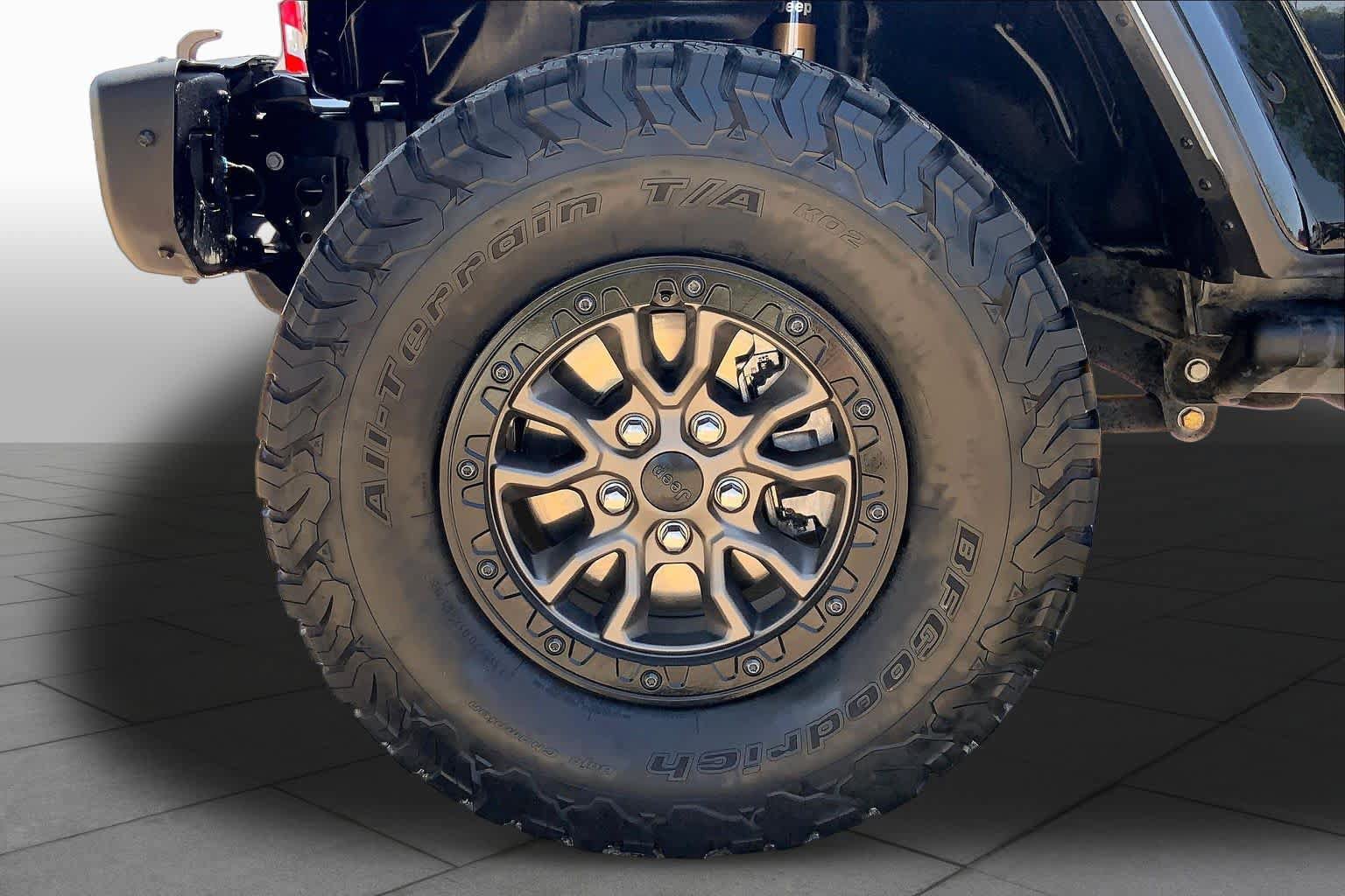 Used 2022 Jeep Wrangler Unlimited Rubicon w/ Trailer Tow Package AWD/4WD image 11