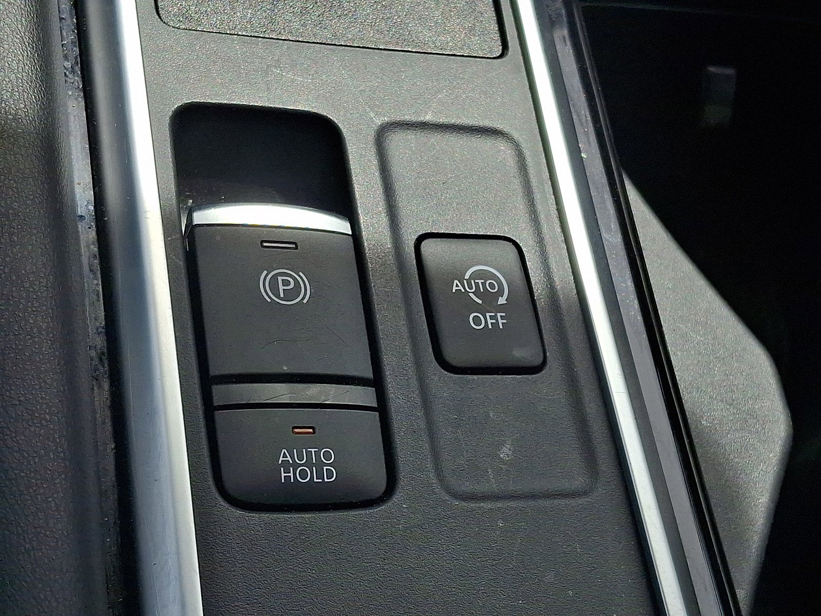 Used 2025 Nissan Pathfinder SV image 22