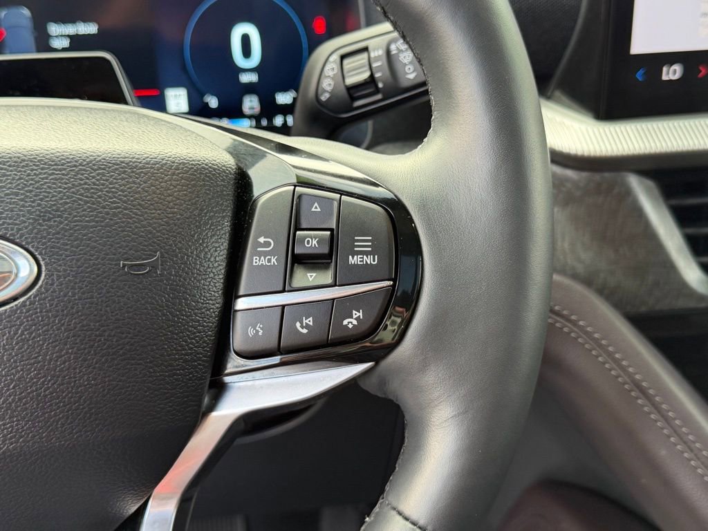 Certified 2025 Ford Explorer Platinum w/ LUX Leather Package image 26