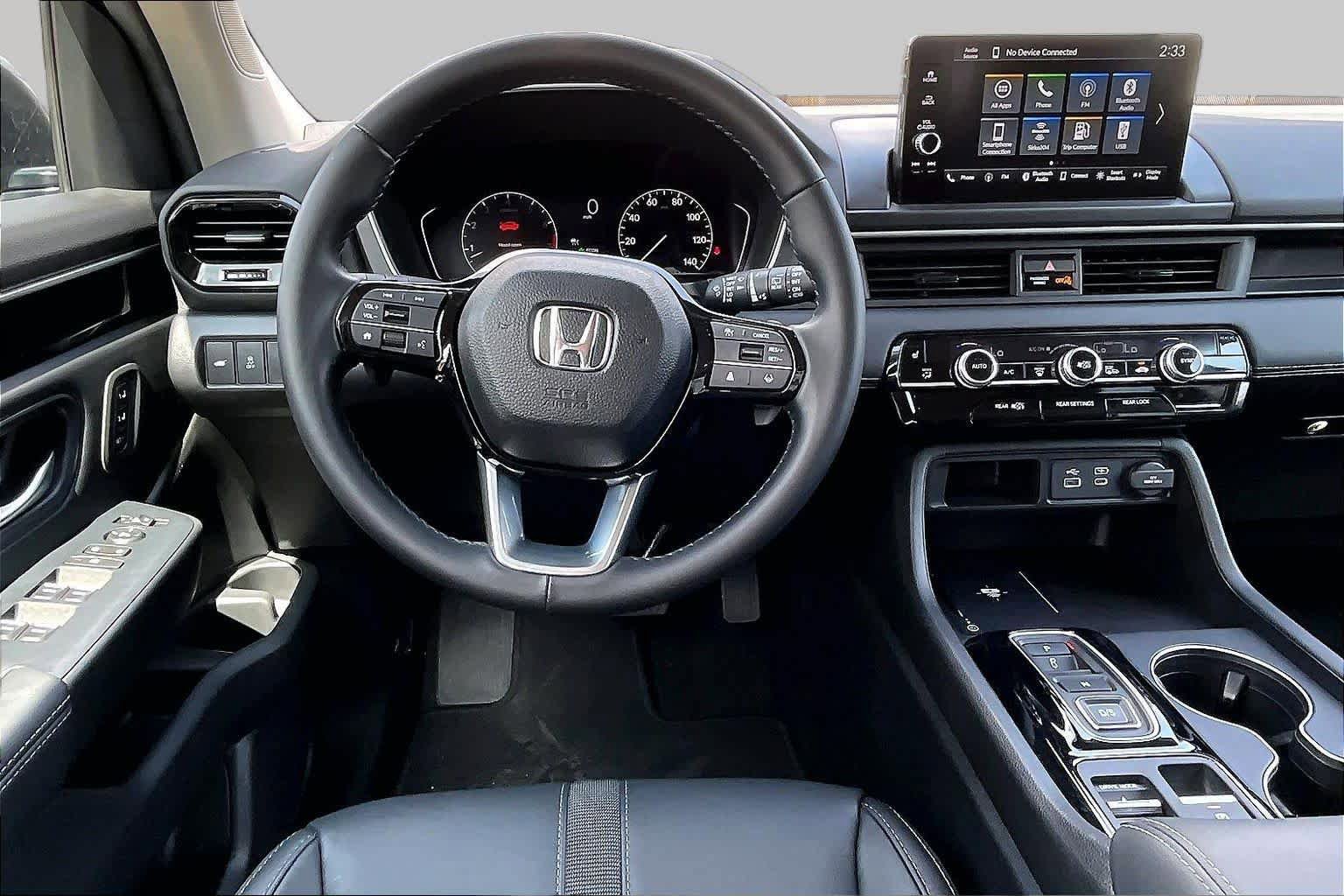 Used 2025 Honda Pilot EX-L image 6
