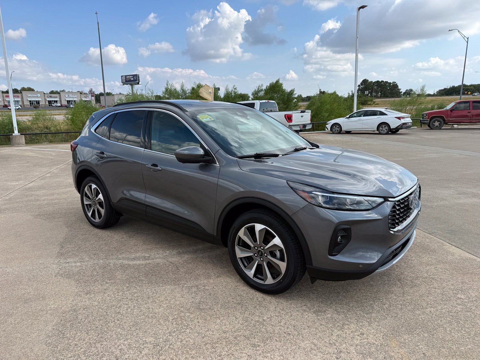 Certified 2024 Ford Escape Platinum AWD/4WD image 3