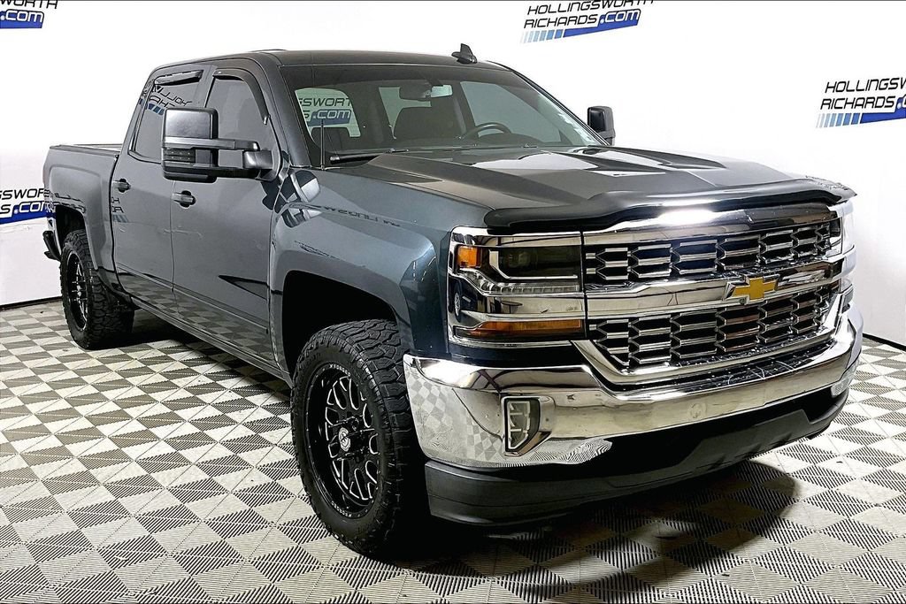 Used 2017 Chevrolet Silverado 1500 LT w/ All Star Edition RWD image 3