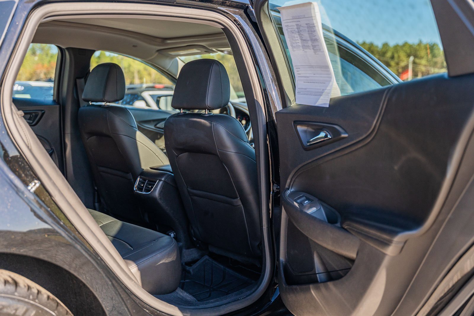 Used 2019 Chevrolet Malibu LT w/ Leather Package image 14