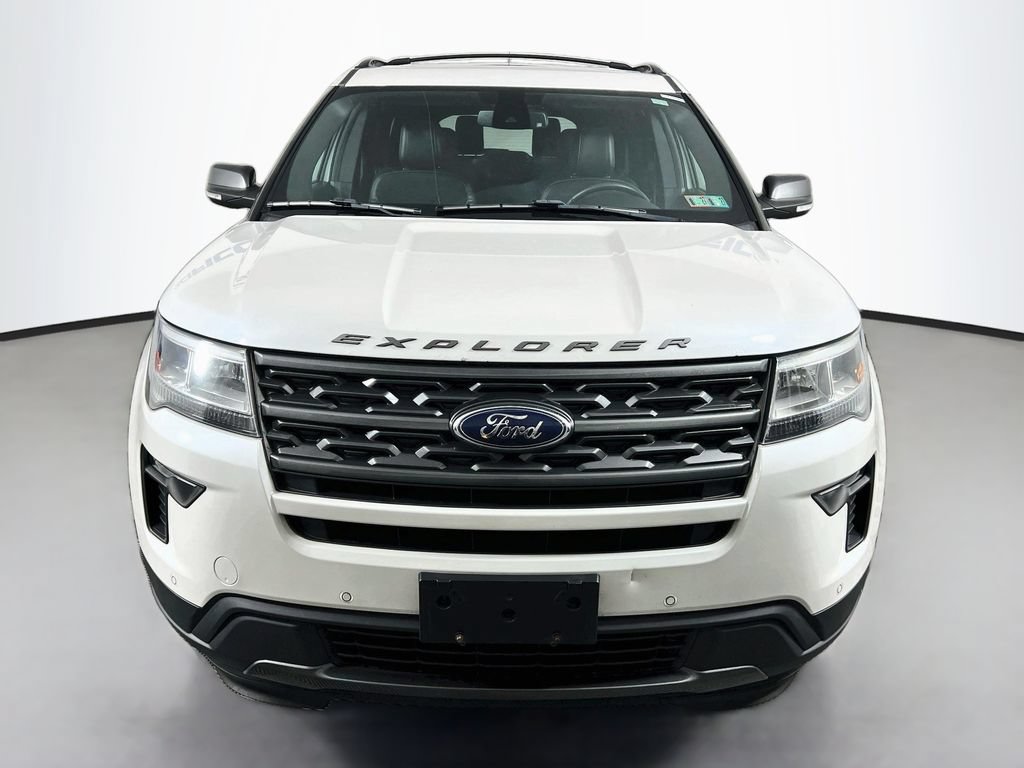 Certified 2018 Ford Explorer XLT w/ Equipment Group 202A AWD/4WD image 2