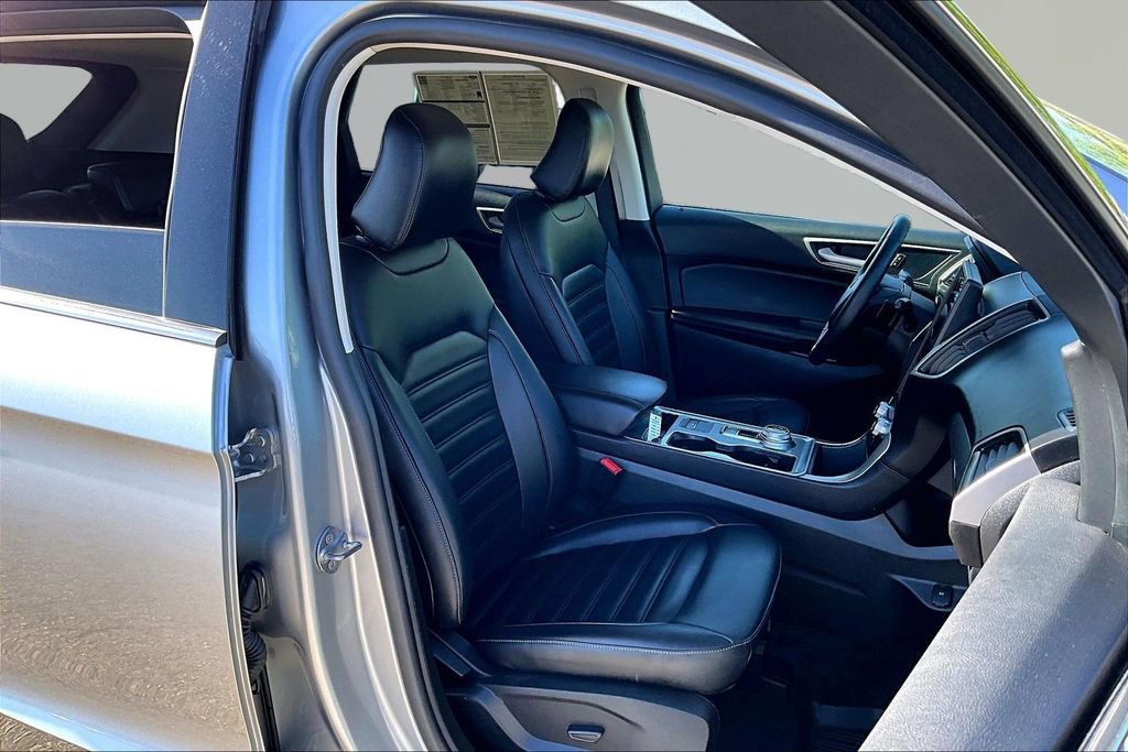 Certified 2024 Ford Edge SEL w/ Convenience Package AWD/4WD image 9
