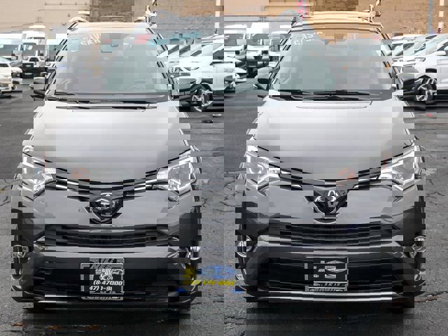 Used 2018 Toyota RAV4 XLE image 5