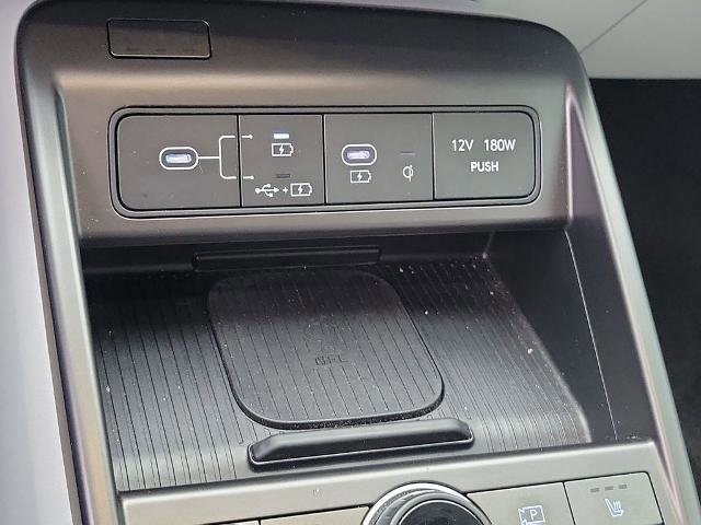 Used 2024 Hyundai Kona Limited image 30