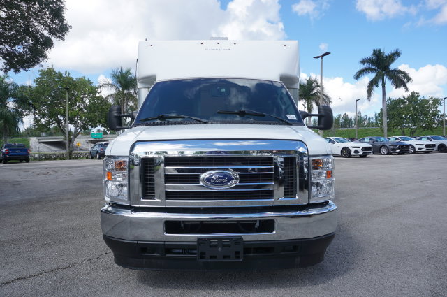 Certified 2024 Ford E-350 and Econoline 350 Super Duty w/ Power Windows & Locks Group RWD image 30