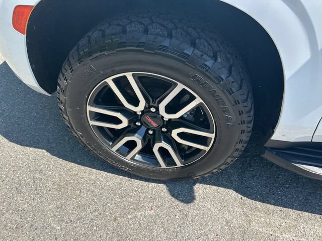Used 2022 GMC Yukon XL AT4 w/ Max Trailering Package AWD/4WD image 19