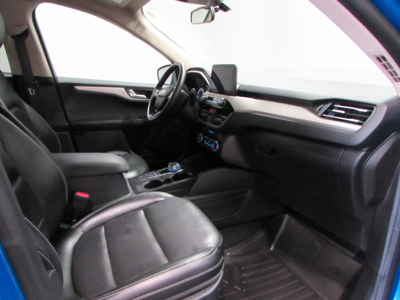 Certified 2020 Ford Escape SEL FWD image 17