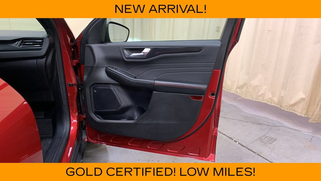 Certified 2024 Ford Escape ST-Line w/ Tech Pack #1 AWD/4WD image 11