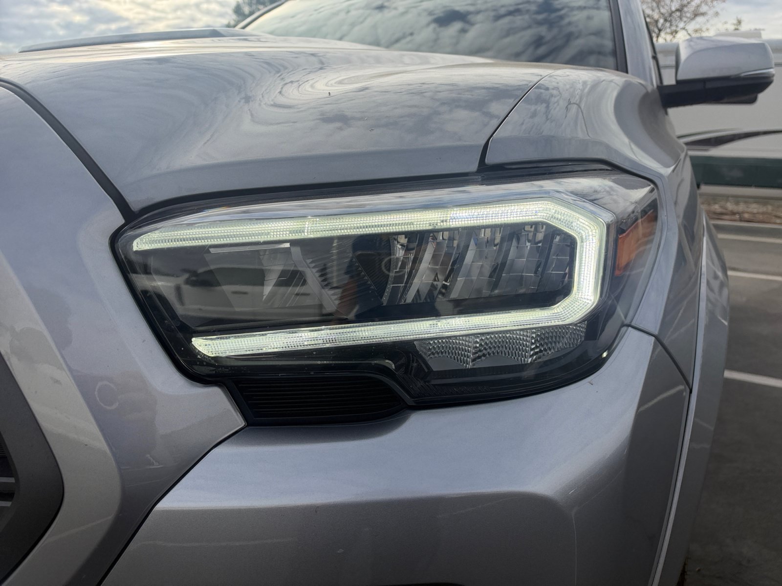 Used 2021 Toyota Tacoma TRD Sport w/ TRD Premium Sport Package AWD/4WD image 9