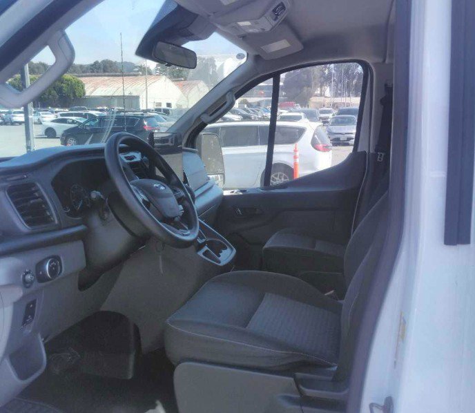 Certified 2023 Ford Transit 350 XLT RWD image 4