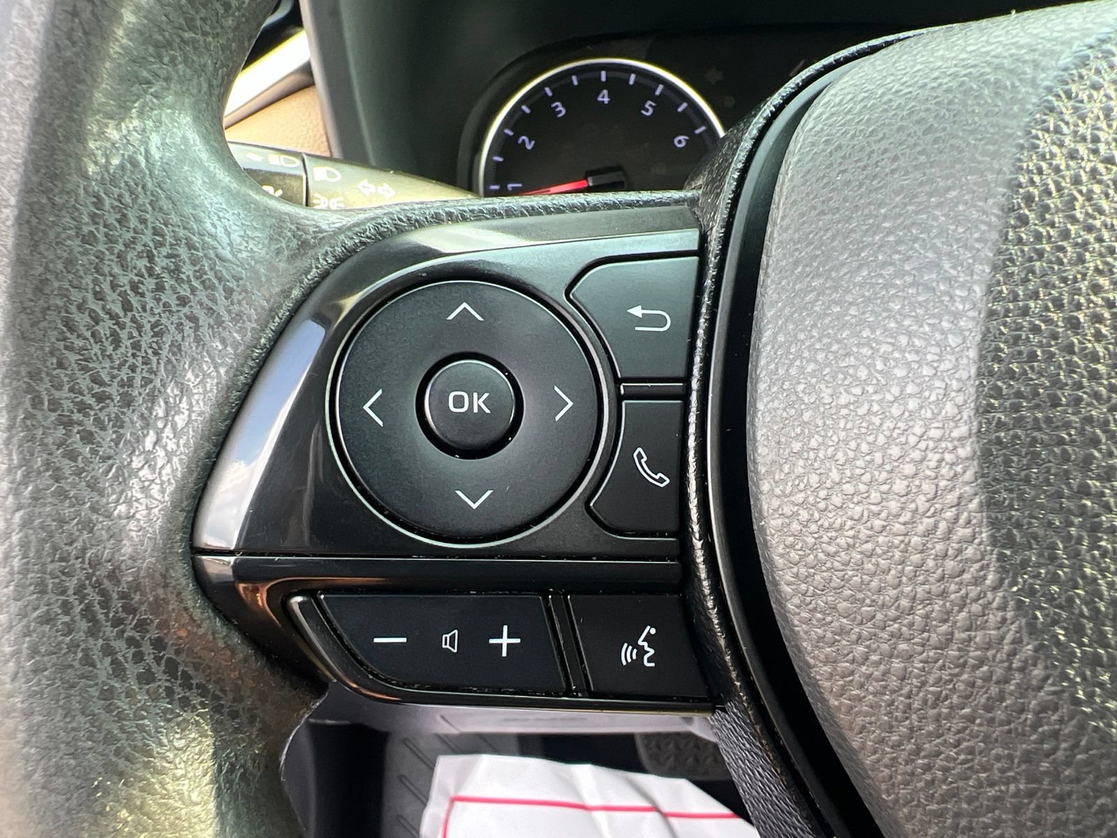 Used 2019 Toyota RAV4 LE w/ All Weather Liner Package AWD/4WD image 27
