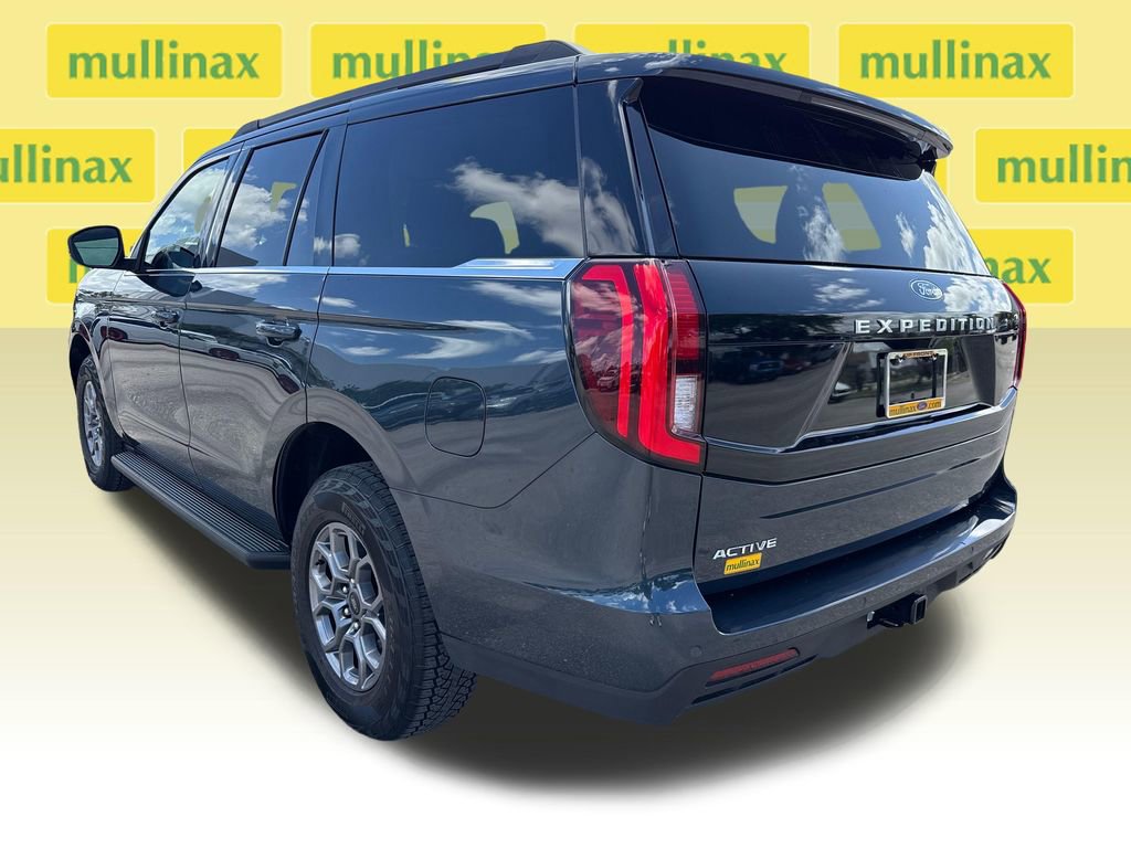 Certified 2025 Ford Expedition Active image 9