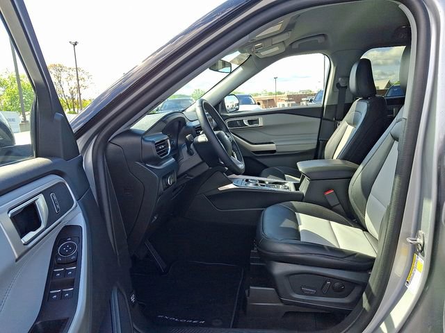 Certified 2023 Ford Explorer XLT w/ Equipment Group 202A AWD/4WD image 13
