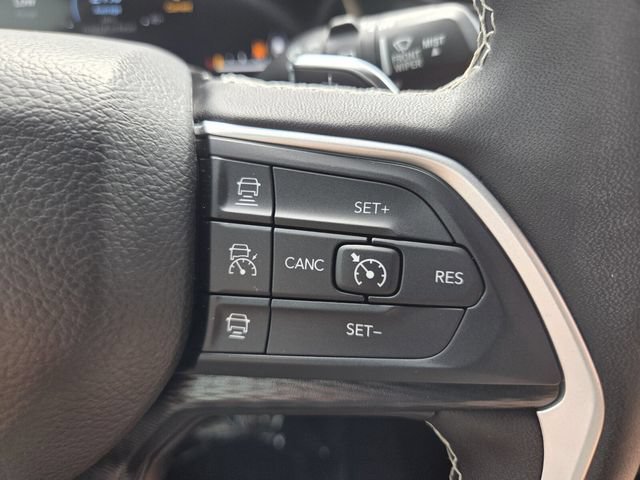 Used 2025 Jeep Grand Cherokee Laredo w/ MOPAR Finishing Package RWD image 29