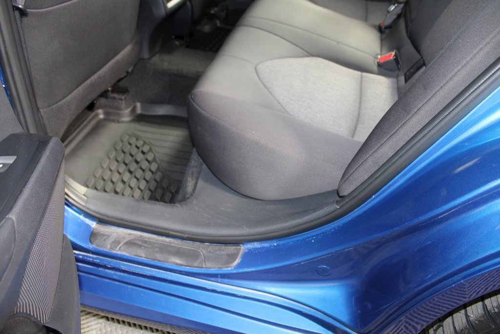 Used 2019 Toyota Camry LE image 12