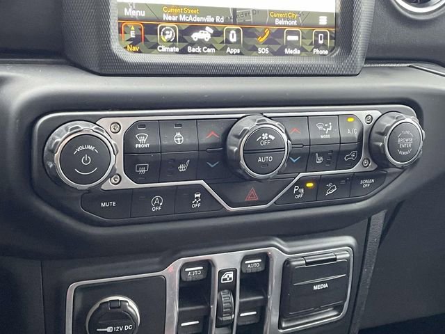 Used 2018 Jeep Wrangler Unlimited Sahara AWD/4WD image 27