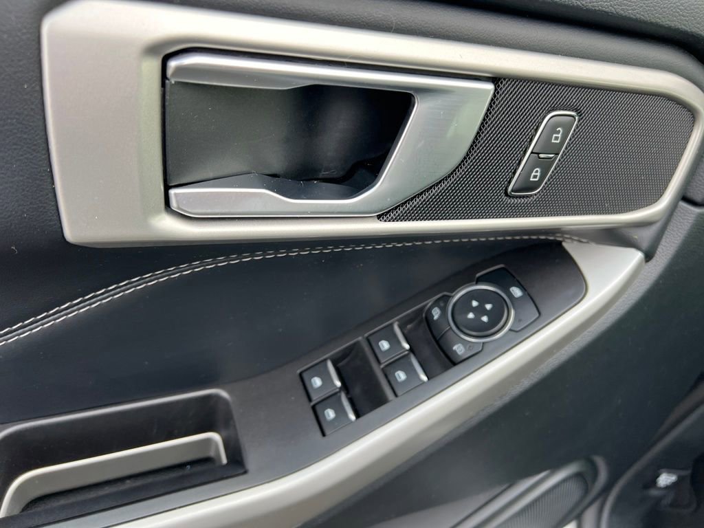 Certified 2023 Ford Explorer XLT w/ Equipment Group 202A image 13