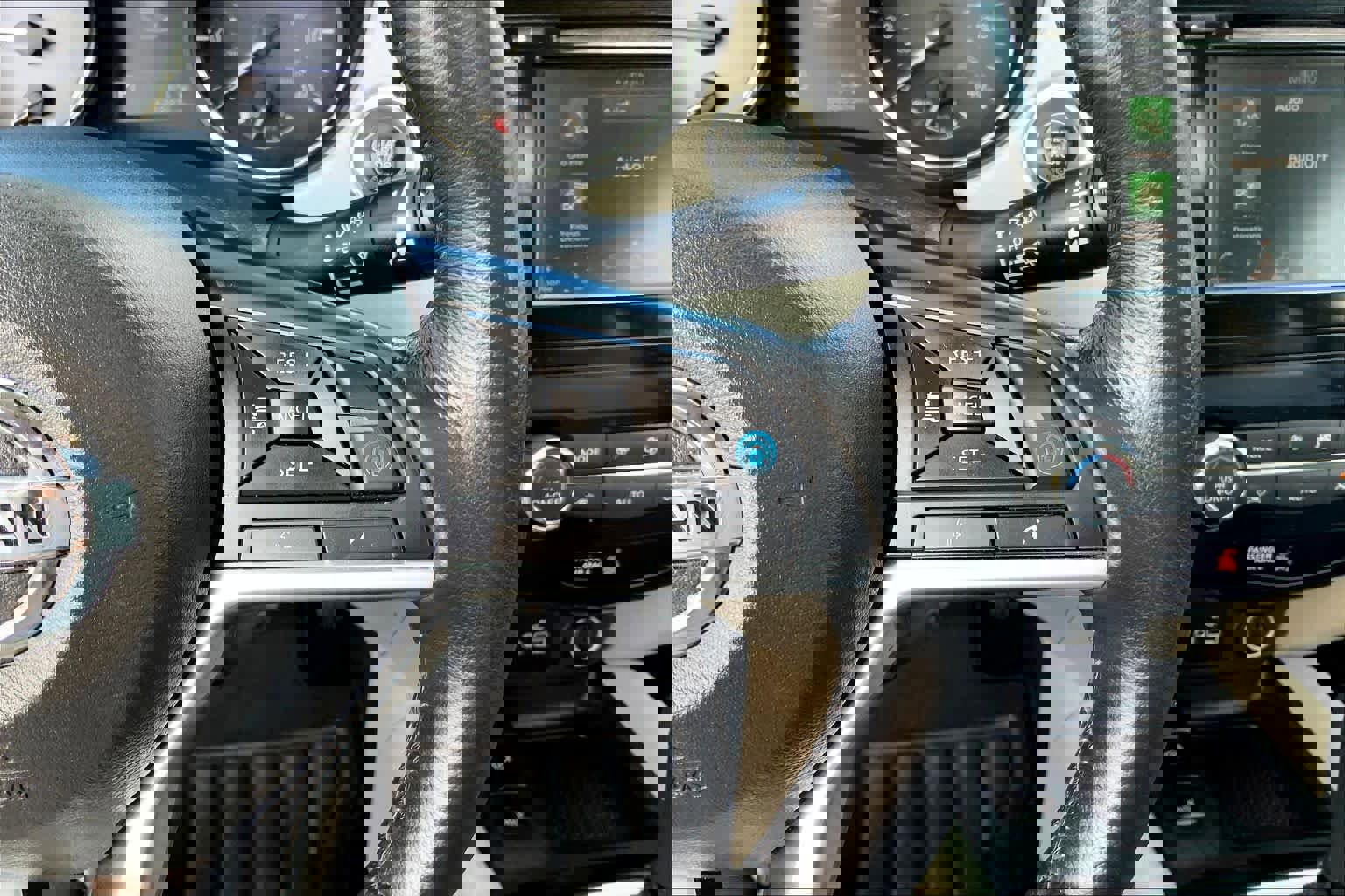 Used 2019 Nissan Rogue Sport SL w/ Premium Package image 22