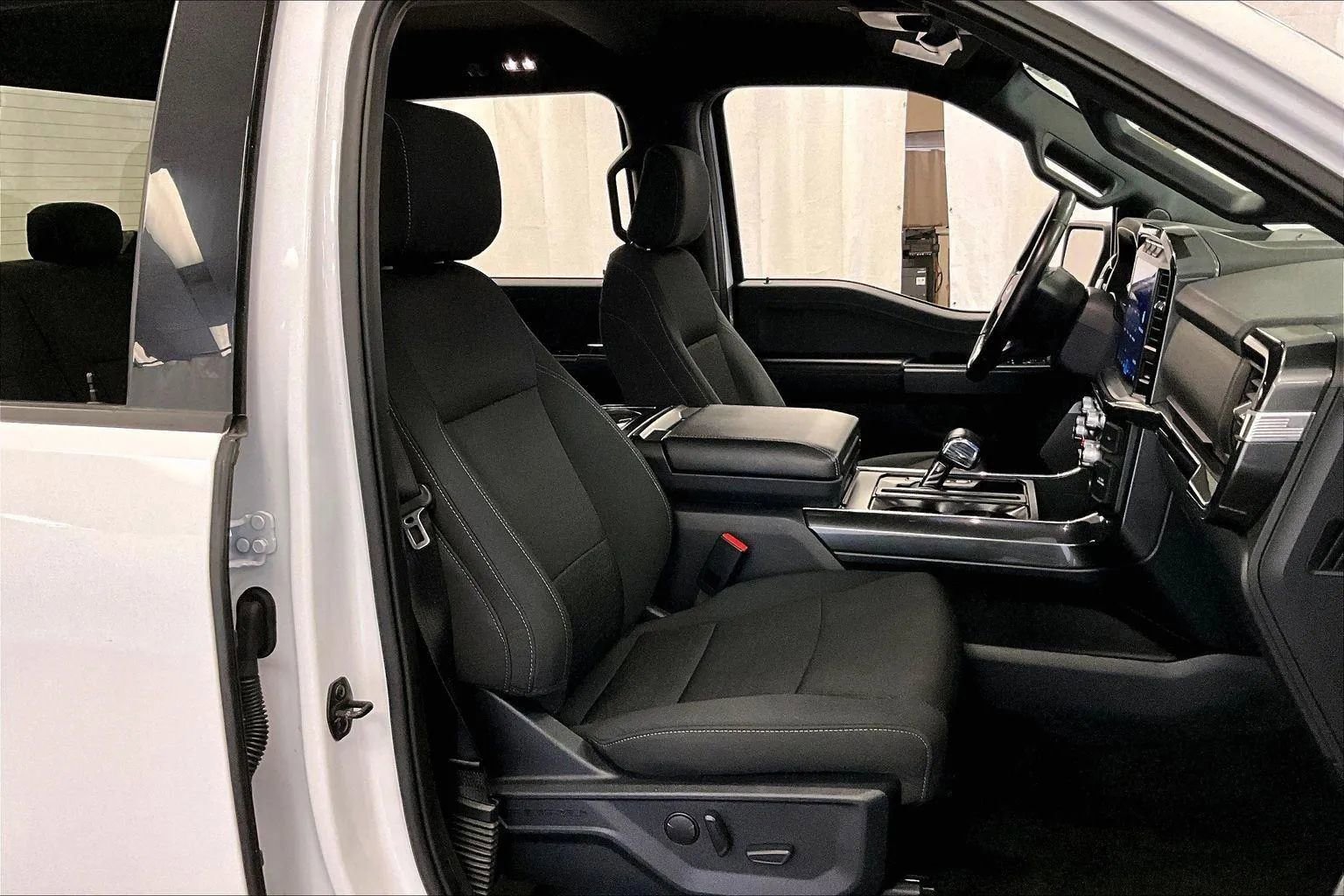 Certified 2022 Ford F150 XLT w/ Equipment Group 302A High image 7