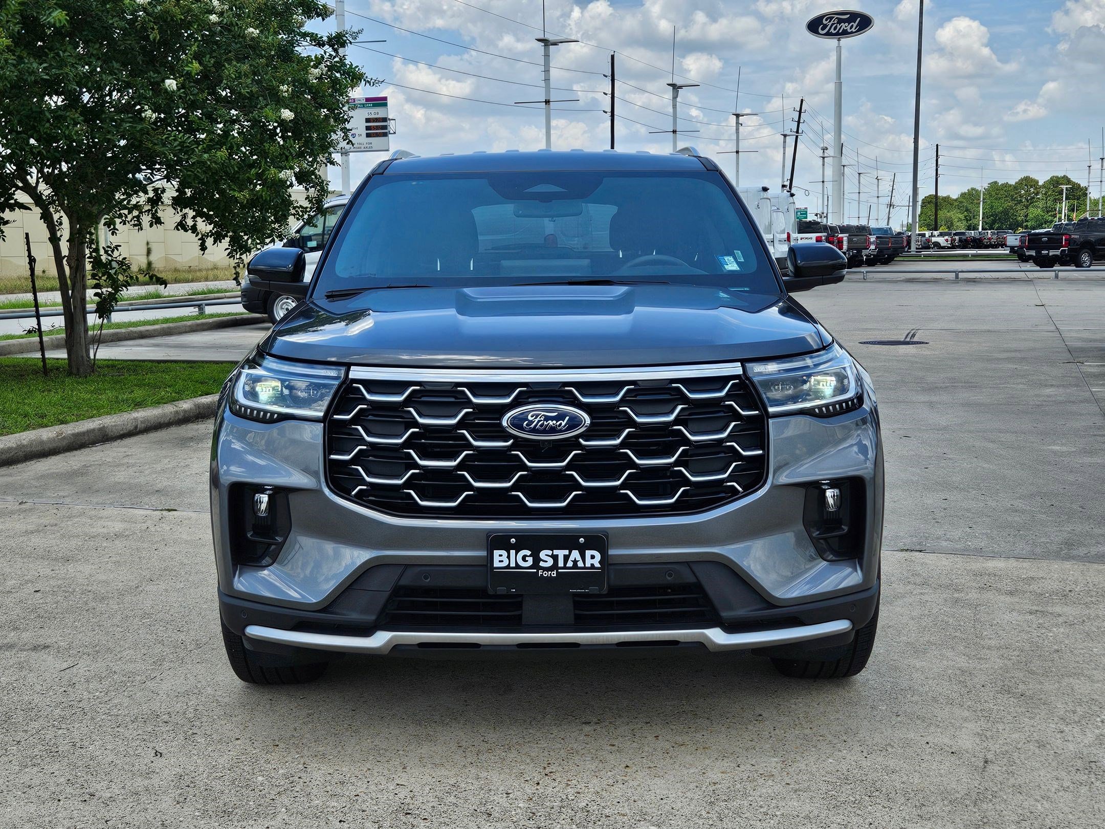 Certified 2026 Ford Explorer Platinum w/ LUX Leather Package AWD/4WD image 11
