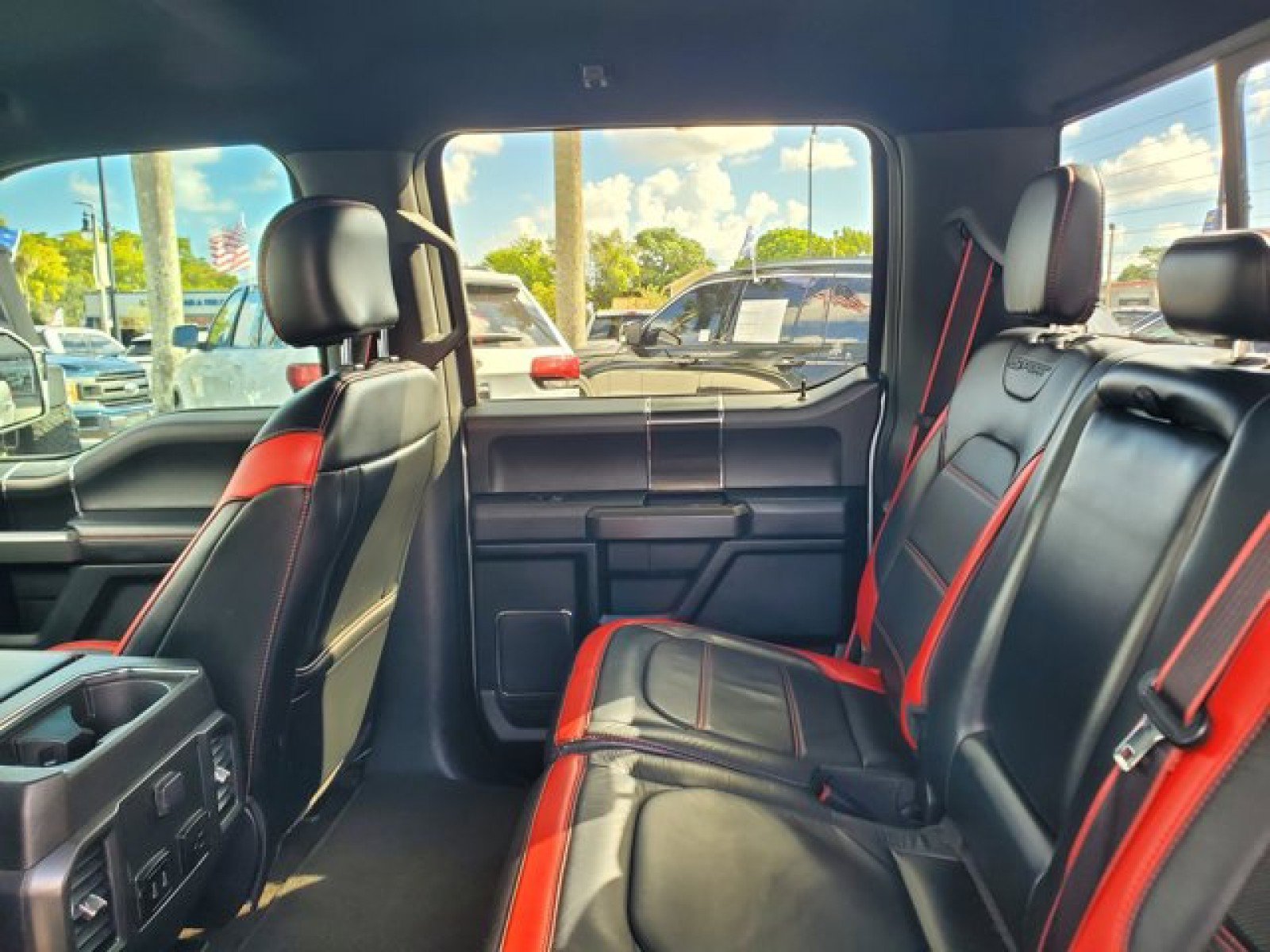 Certified 2019 Ford F150 Lariat image 29