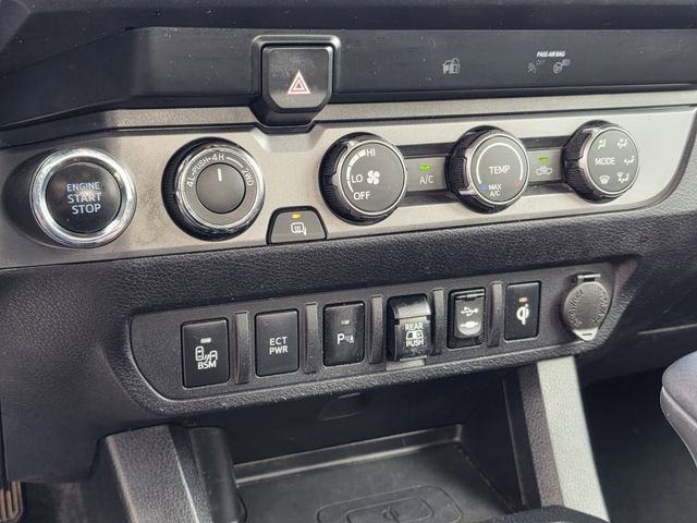 Used 2019 Toyota Tacoma TRD Off-Road w/ Technology Package image 15