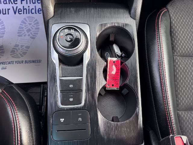 Certified 2025 Ford Escape ST-Line Select AWD/4WD image 23