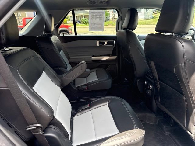 Certified 2023 Ford Explorer XLT w/ Equipment Group 202A AWD/4WD image 37