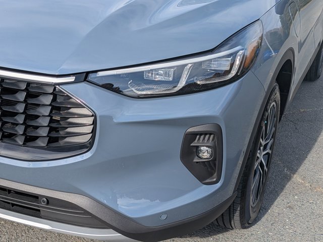 Certified 2024 Ford Escape SE w/ PHEV Premium Package image 10