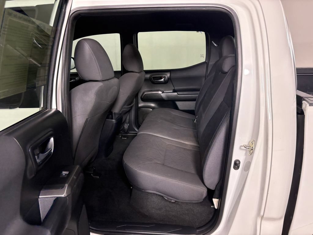 Used 2017 Toyota Tacoma TRD Off-Road w/ Tow Package RWD image 28