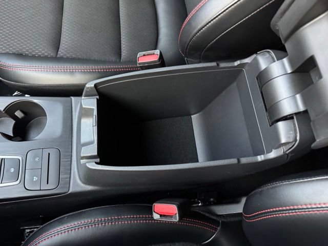 Certified 2025 Ford Escape ST-Line Select AWD/4WD image 25