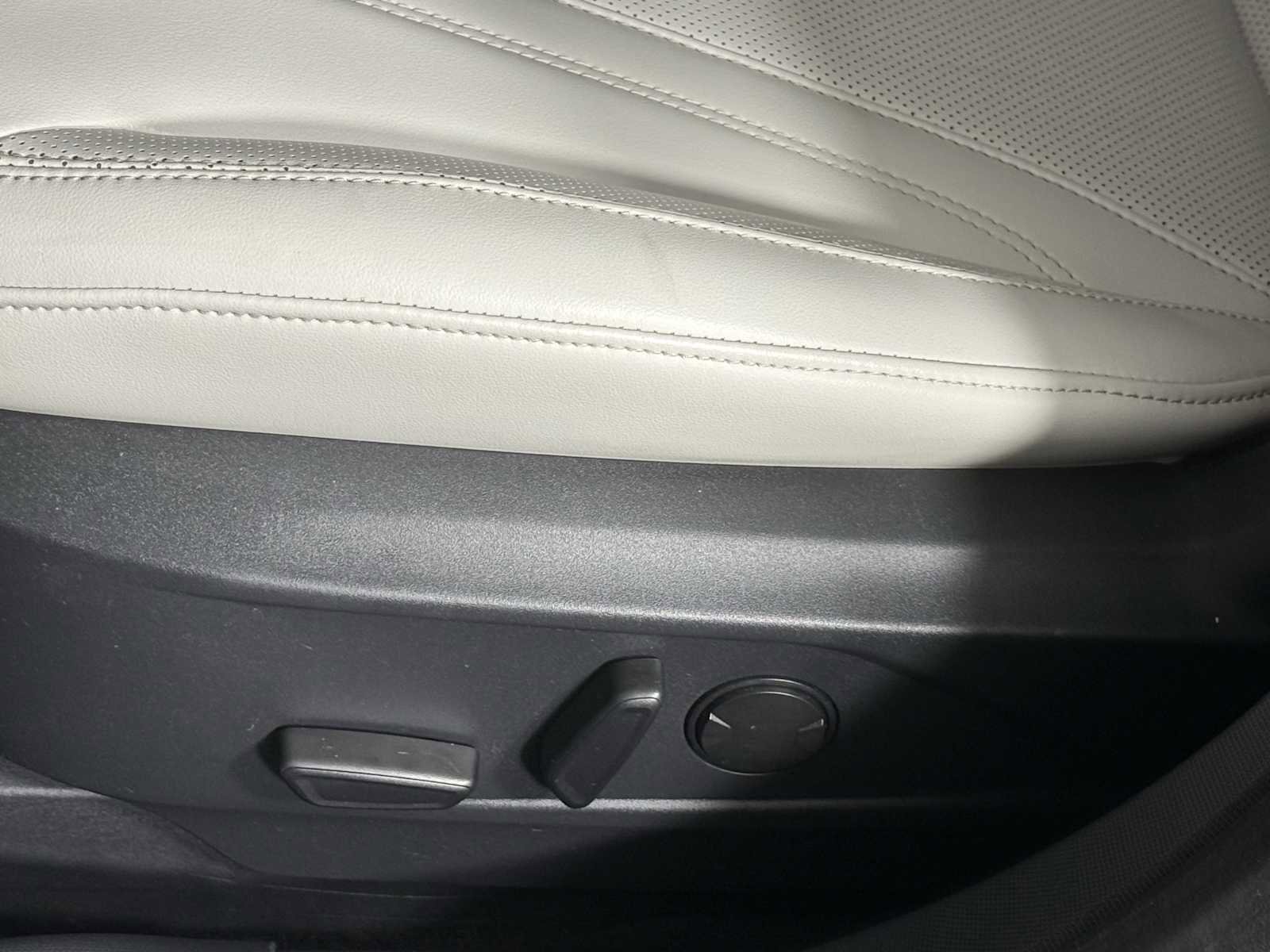 Certified 2022 Ford Mustang Mach-E Premium image 25