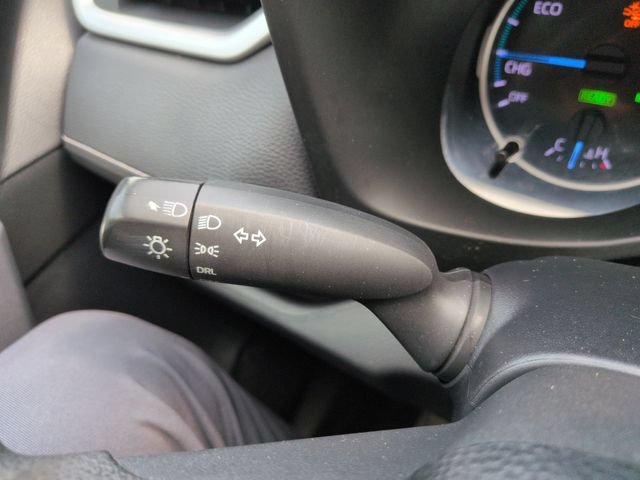 Used 2019 Toyota RAV4 LE w/ Carpet Mat Package AWD/4WD image 33