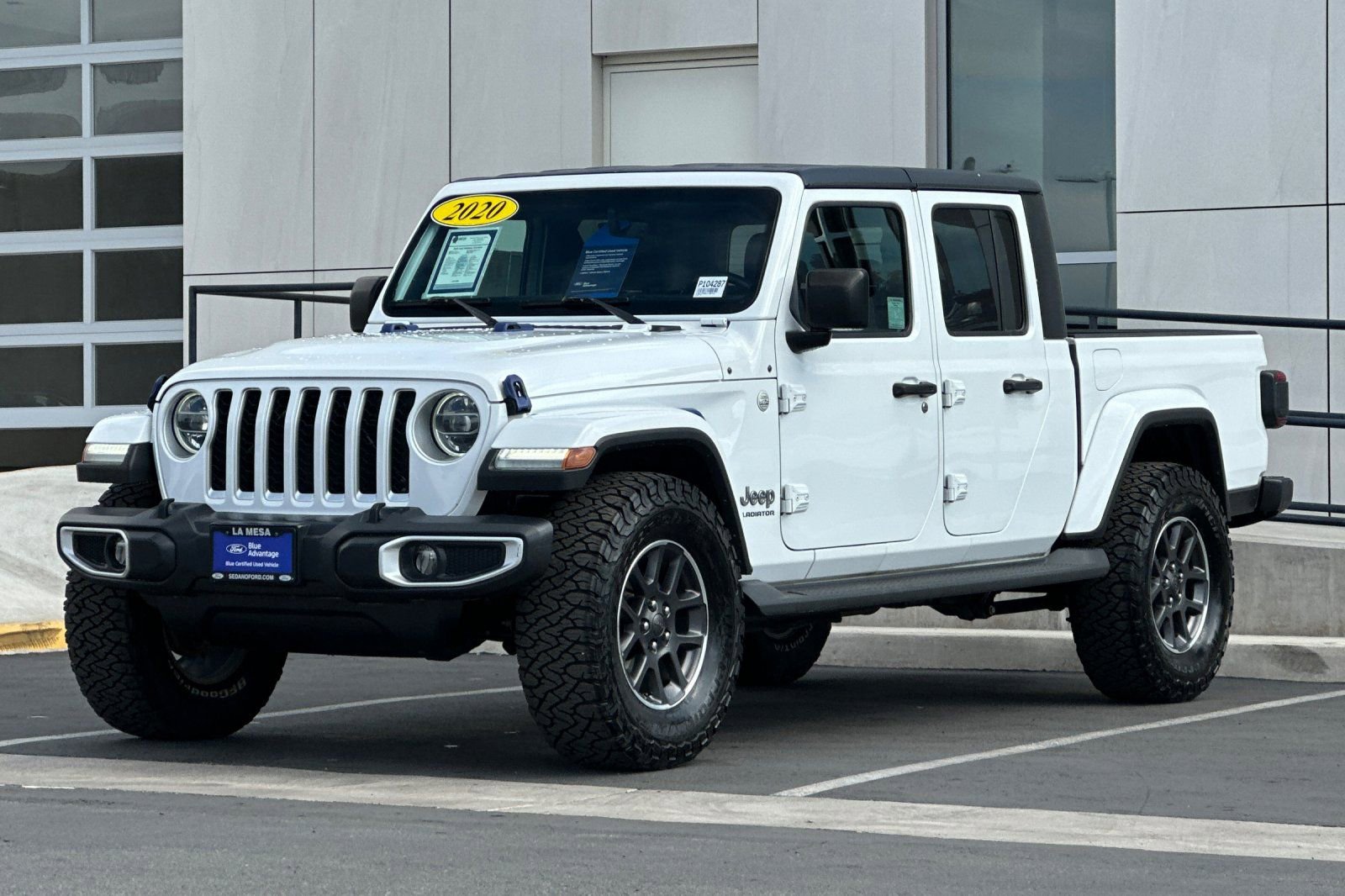 Used 2020 Jeep Gladiator Overland AWD/4WD image 7