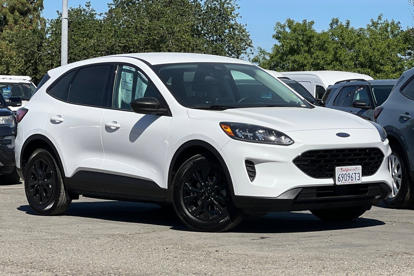 Certified 2022 Ford Escape SE w/ SE Sport Appearance Package image 8