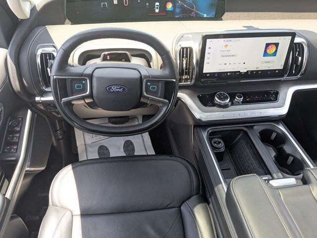 Certified 2025 Ford Expedition Max Platinum w/ Driver's Package AWD/4WD image 32