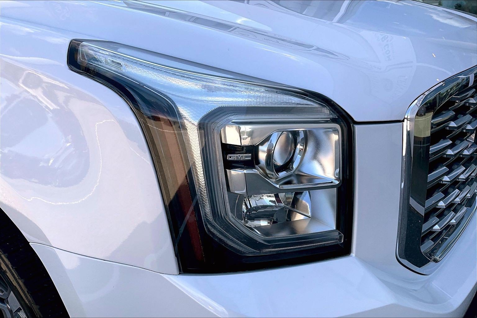 Used 2019 GMC Yukon Denali w/ Denali Ultimate Package AWD/4WD image 28