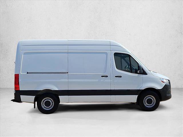 Used 2023 Mercedes-Benz Sprinter 1500 image 4