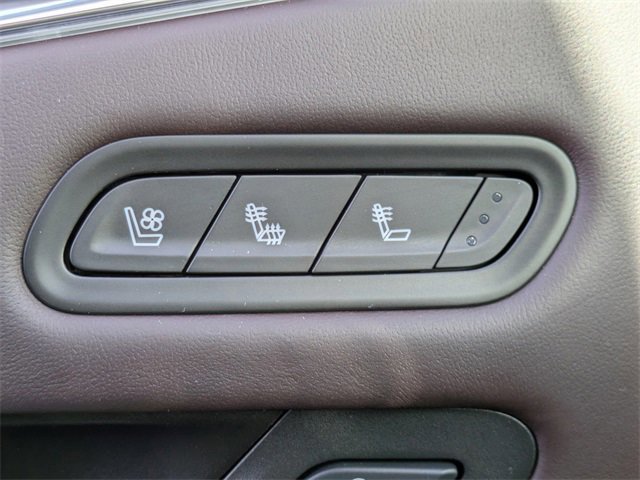 Used 2024 Cadillac Escalade Sport Platinum w/ LPO, ONYX Package image 25