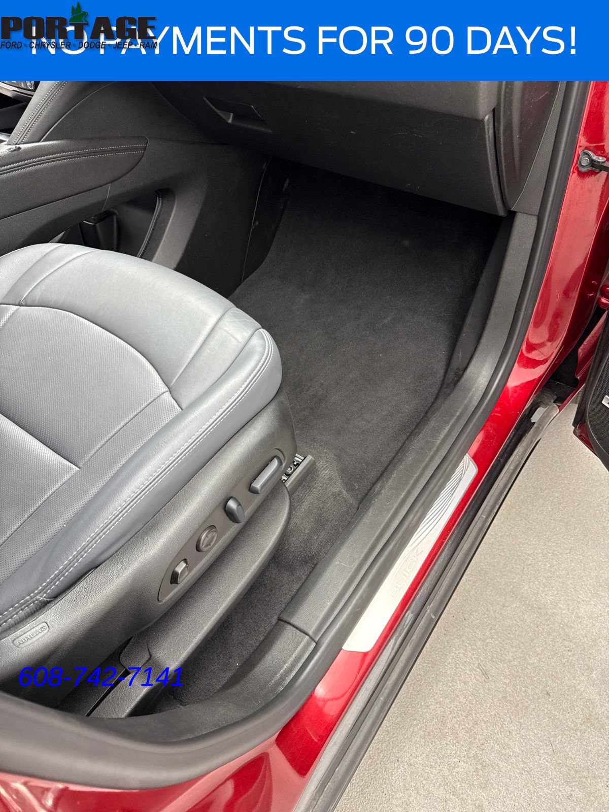 Used 2024 Buick Enclave Premium AWD/4WD image 27