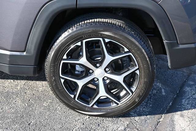 Used 2024 Jeep Compass Limited AWD/4WD image 14
