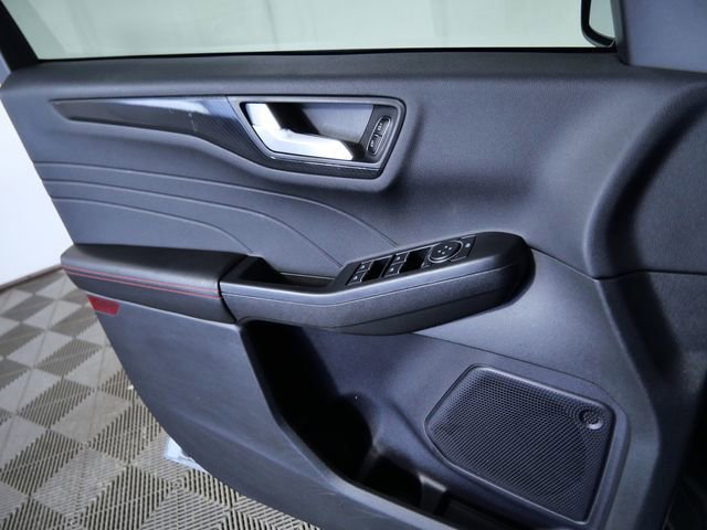 Certified 2024 Ford Escape ST-Line Select AWD/4WD image 26