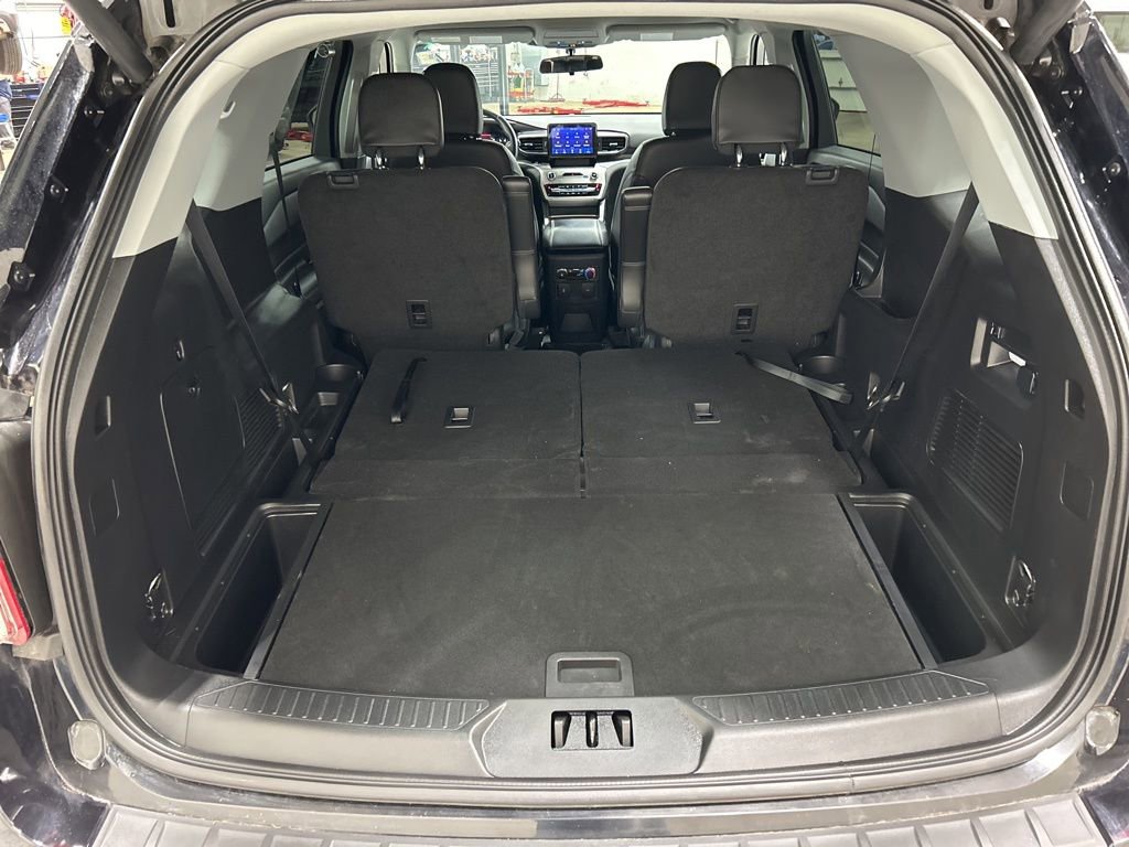 Certified 2023 Ford Explorer XLT w/ Equipment Group 202A image 33